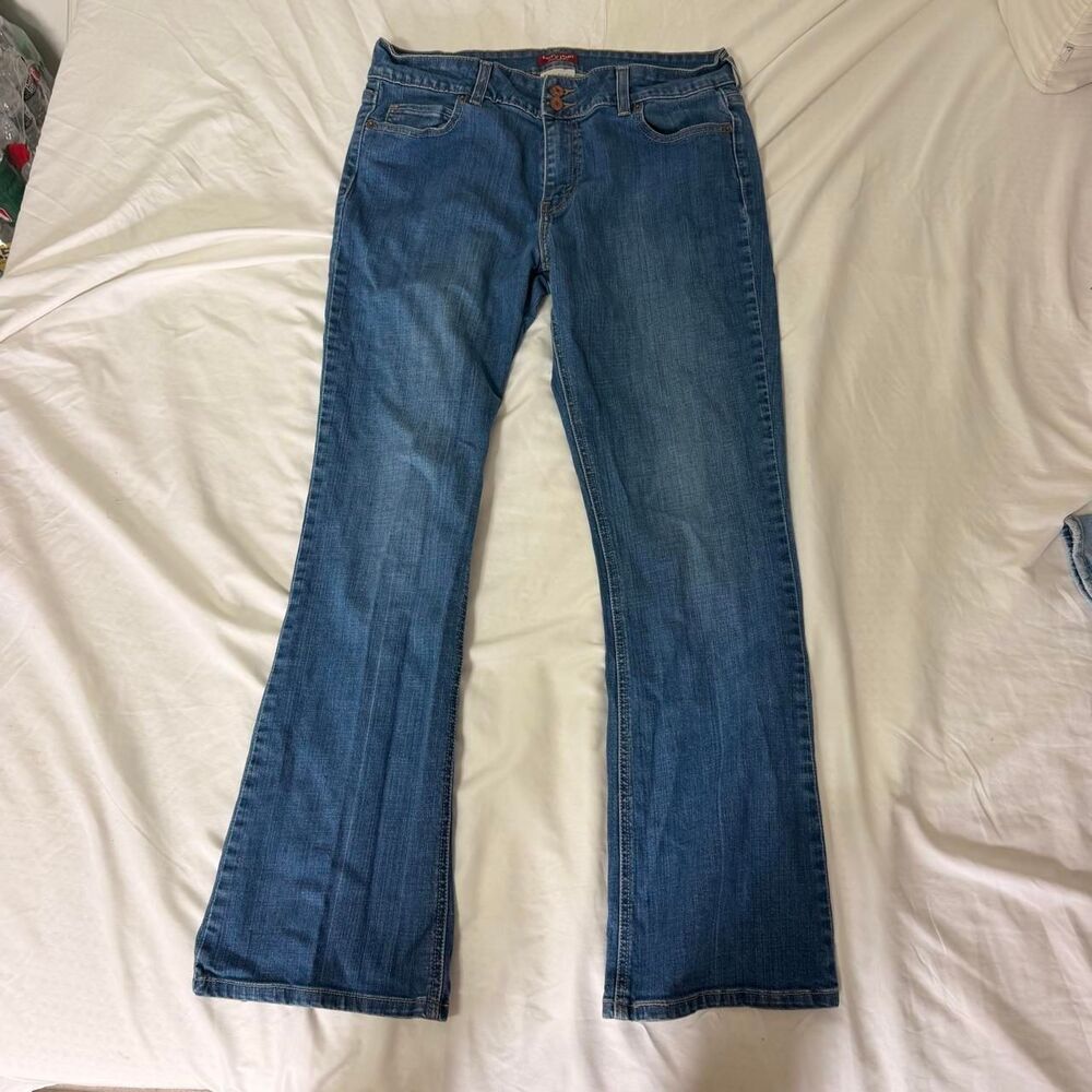 Levi-s Women's Blue and Navy Jeans